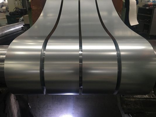 G550 Afp ضد الطباعة الاصبعية الساخنة DIP Galvalume قطاع الفولاذ الزنكالمو كورس الشق لPurlin 0.95 * 182mm