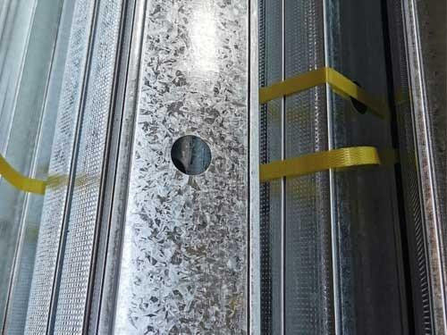 Z90 GI Purlin C-Profile Channel Light Steel House Spangle العادية الملفوفات الصلبية المصنعة G550 SGC570