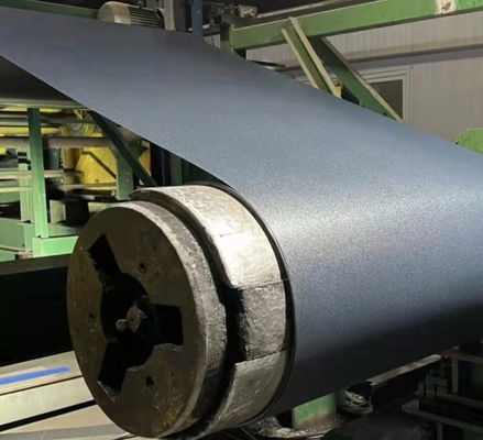 طلاء مسطح متسخ من قبل طلاء غالفالوم الفولاذية AZ165g RAL7024 رمادية اللون سقف لوحة البلاط البلاط البيكرز HDP-40 سنوات الضمان