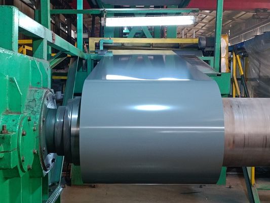 0.8 ملم 1.0 ملم 1.5 ملم بطاقة الفولاذ المغلفة الملونة PPGI بطاقة الفولاذ PPGI طوابق للمواد البناء الزنك 80 رال 9019