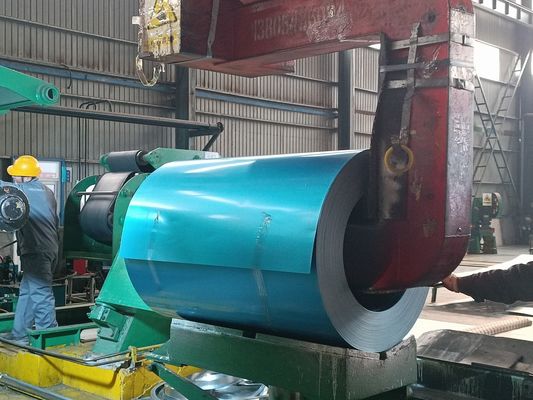 55 ٪ من الزنك الازنك أز275 صفيحة الأزنج الفولاذية الغالفالوم بطول 500mm-1250mm أو حسب الحاجة للاستخدام في البناء